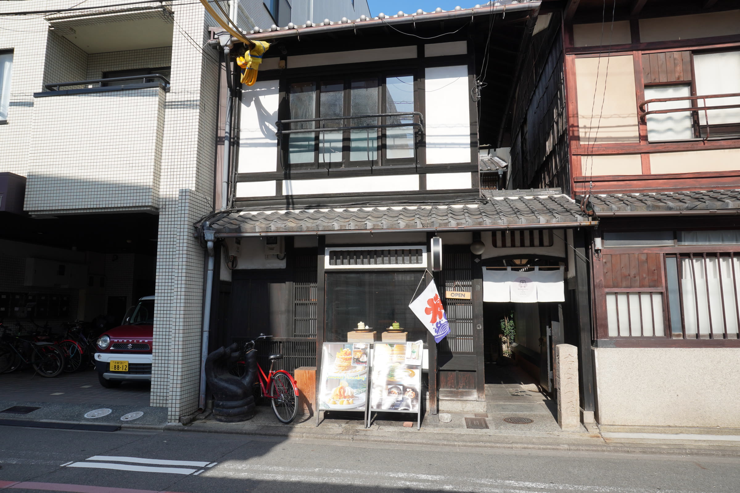MICASADECO & CAFE京都店の京町家の外観